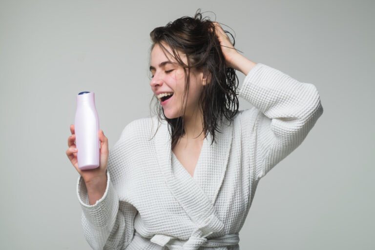 Vantagens do shampoo detox na rotina capilar